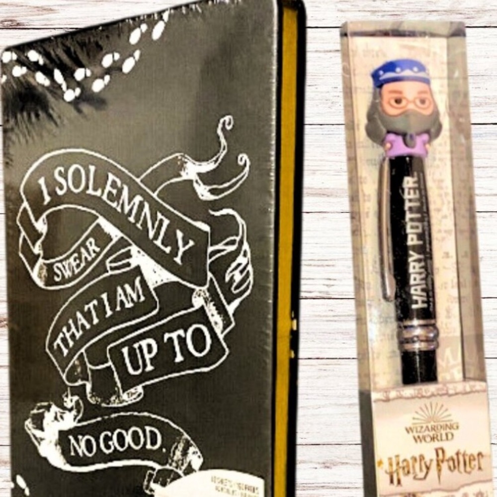 Harry Potter Journal and Wizarding World Executive Pen with Dumbledore Topper